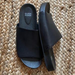 Mask Slide Sandal